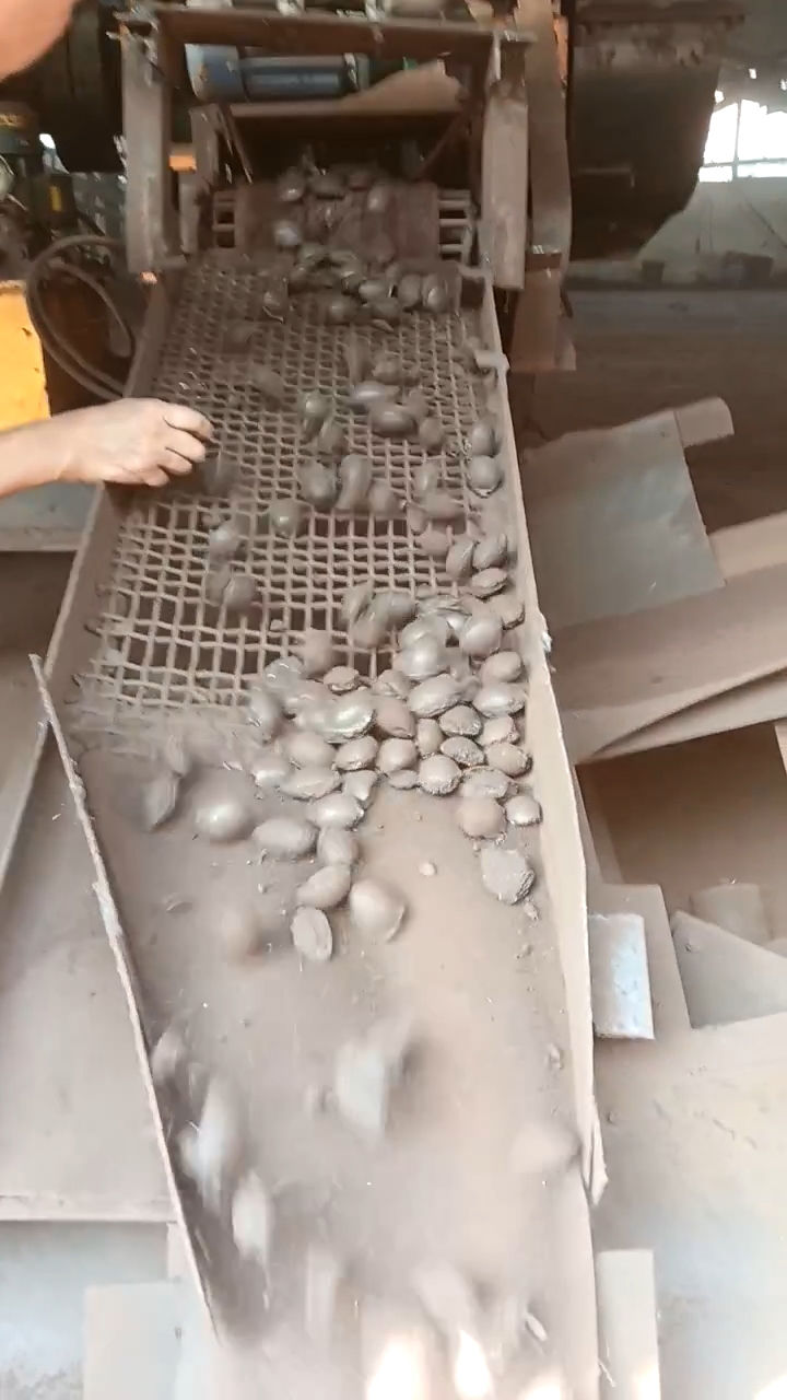 粘合劑在轉(zhuǎn)底爐球團(tuán)制備中的作用是什么？